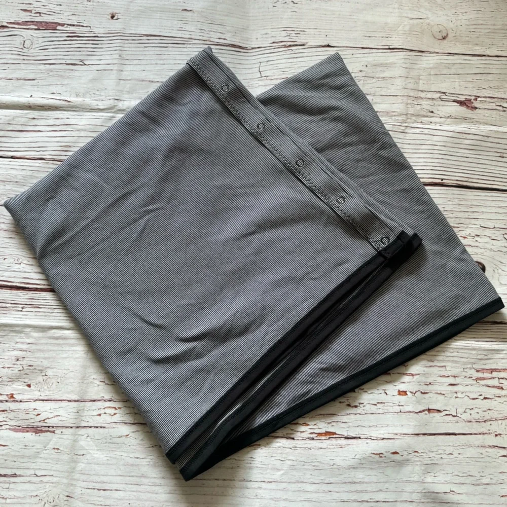 Lululemon Vinyasa Scarf *Rulu in Wee Stripe Black White / Black